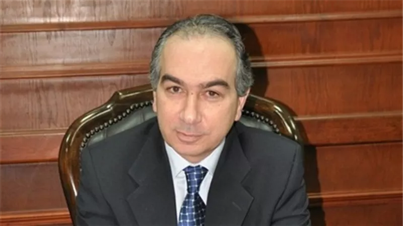 محافظ الجيزة: إنشاء خطوط أتوبيسات سريعة بمسارات خاصة