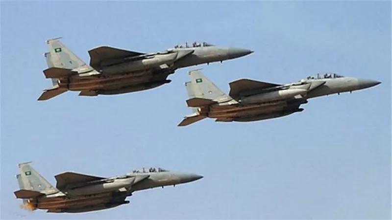 طائرات التحالف تقصف مواقع للحوثيين في مأرب ومقتل 20 في تعز