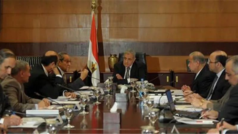 اللجنة الوزارية الإقتصادية تبحث النهوض بالمترو وتأمين المناطق الأثرية وإنتاج الكهرباء