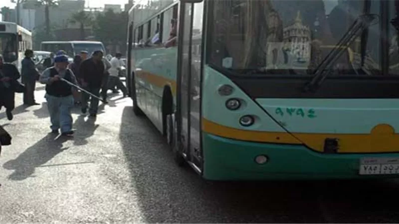 حادث مروري أمام وزارة الطيران المدني 