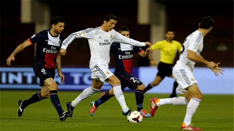 ريال مدريد وباريس سان جيرمان في منافسة نارية من أجل صدارة المجموعة