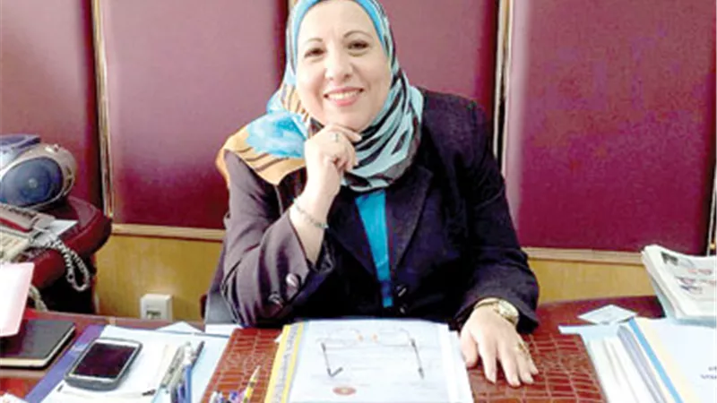 رئيس الإذاعة تبحث مشكلة الضرائب المستحقة على العاملين