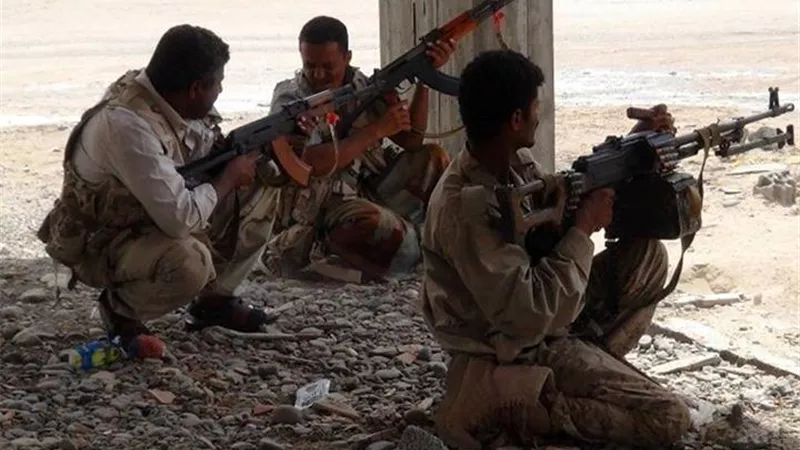 بالفيديو.. مقتل 19 مسلحًا من جماعة الحوثي في غارات التحالف العربي