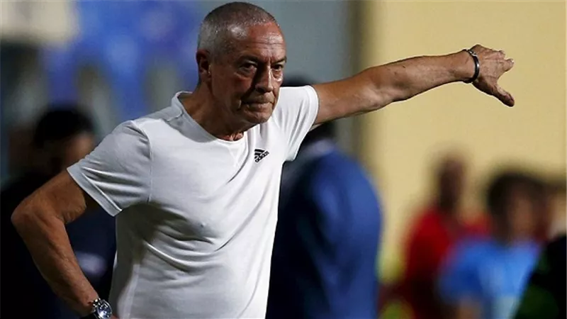 فيريرا يوافق على تدريب السد القطري.. والإعلان الرسمي غدًا
