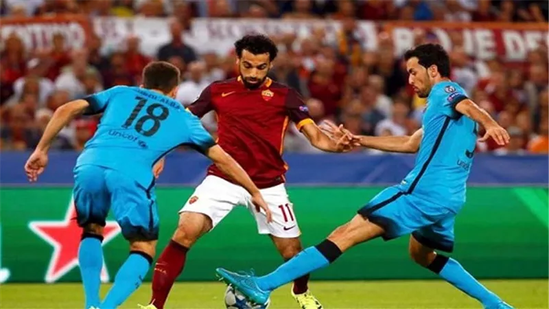 روما ضيفًا على المنتشي برشلونة دون صلاح بدوري الأبطال