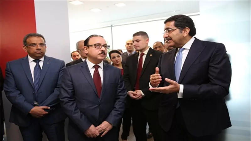 وزير الاتصالات يفتتح المبنى الجديد لـ