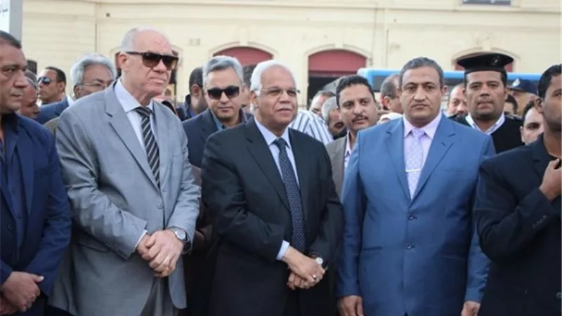 محافظ القاهرة يفتتح معرض البحوث الفنية لهيئة النقل العام 