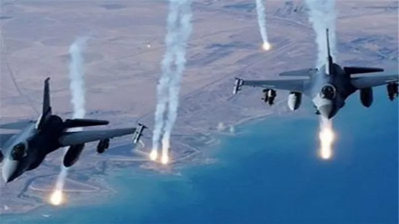 طائرات التحالف العربي تقصف مواقع الميليشيات الحوثية في تعز