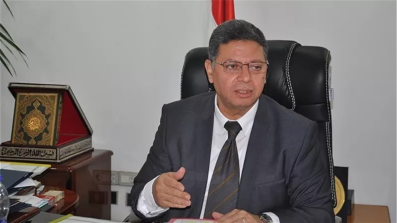 رئيس النقابة المستقلة يهاجم وزير القوى العاملة بسبب 