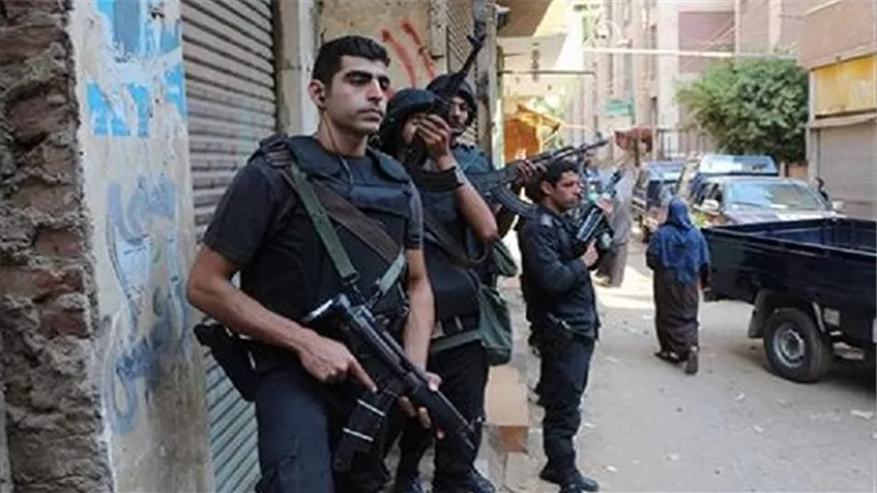 ضبط 496 مشتبهًا فيه وتنفيذ 93 حكمًا قضائيًا