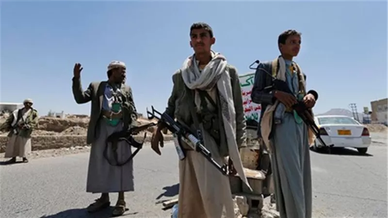 وفد من الحوثيين يجتمع في مسقط مع السفير الفرنسي