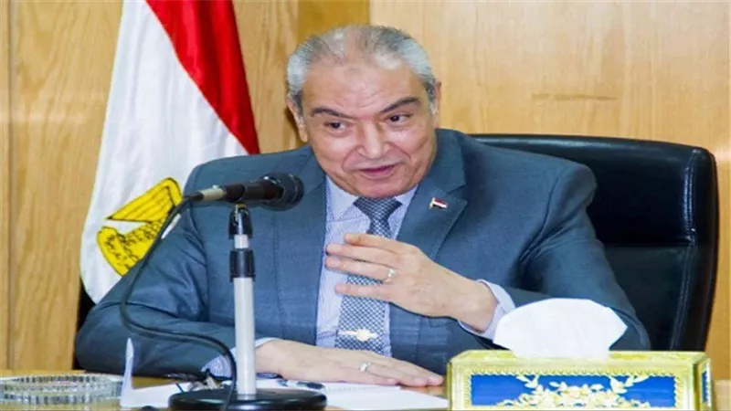 محافظ المنيا: وزارة المالية تفحص عقود المؤقتين بالتعليم 