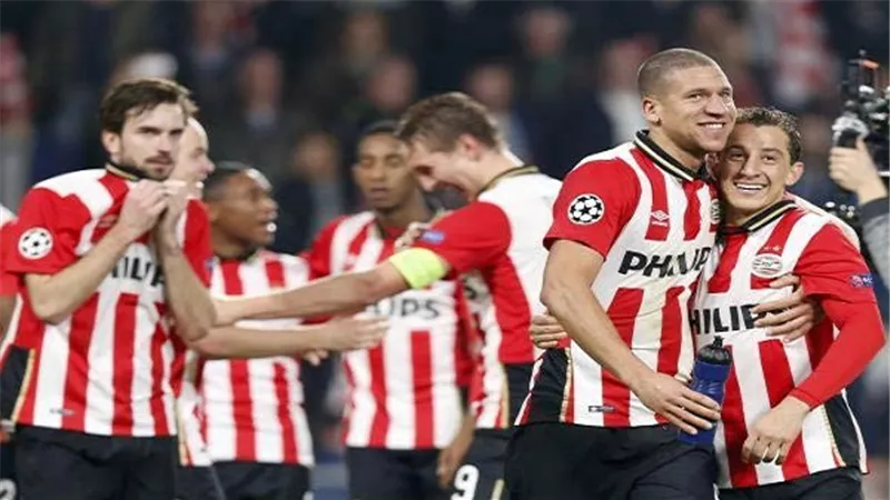 بث مباشر.. أيندهوفن يواجه أتلتيكو مدريد في دورى أبطال أوروبا