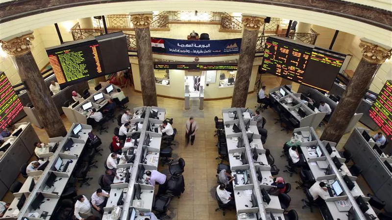 خبير اقتصادي: أسعار الأسهم بالبورصة المصرية فرص ذهبية للاستثمار
