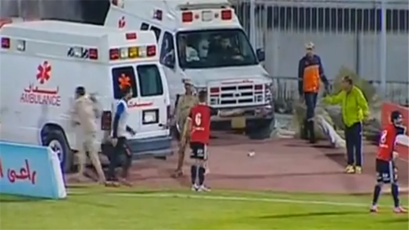 بالفيديو.. إصابة خطيرة للاعب الجيش والإسعاف تتدخل