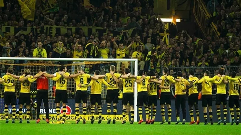 بث مباشر.. بورسيا دورتموند في مواجهة سهلة أمام توتنهام بالدوري الأوروبي