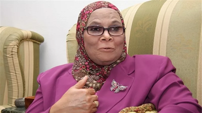 آمنة نصير: 