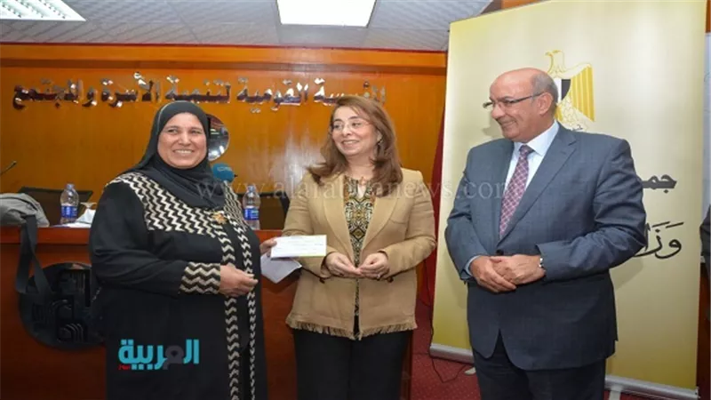 والي: تسليم 50 ألف جنيه لكل أم مثالية طبقًا لتعليمات الرئيس