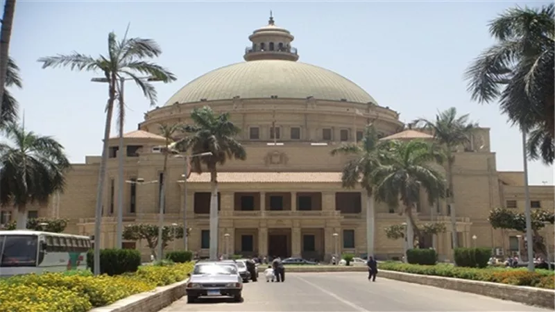 المستشار الإعلامي لجامعة القاهرة: تدافع الطلاب سبب سوء تنظيم الحفلات