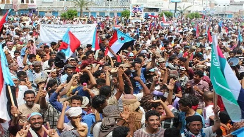 يمنيون جنوبيون يتظاهرون مجددًا في عدن