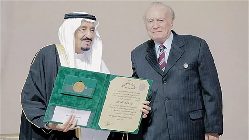 المجلس الأعلى للثقافة يحتفل بفوز محمد عبد المطلب بجائرة الملك فيصل