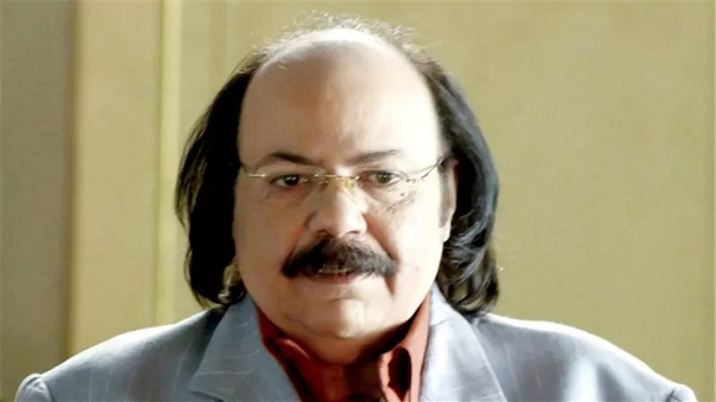 طلعت زكريا: 