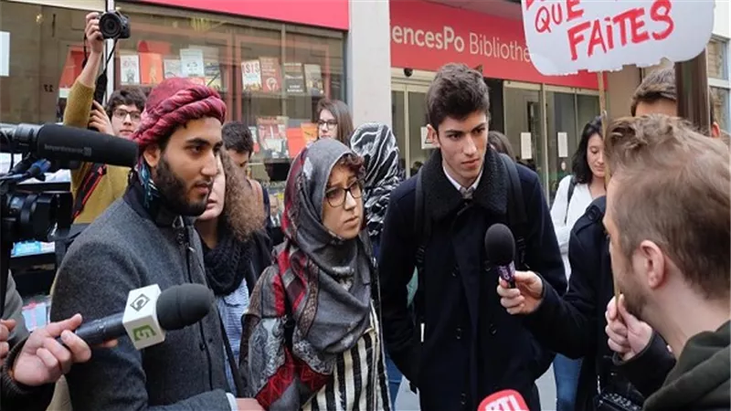 تضامنًا معه.. طلاب ذكور يرتدون الحجاب في فرنسا 