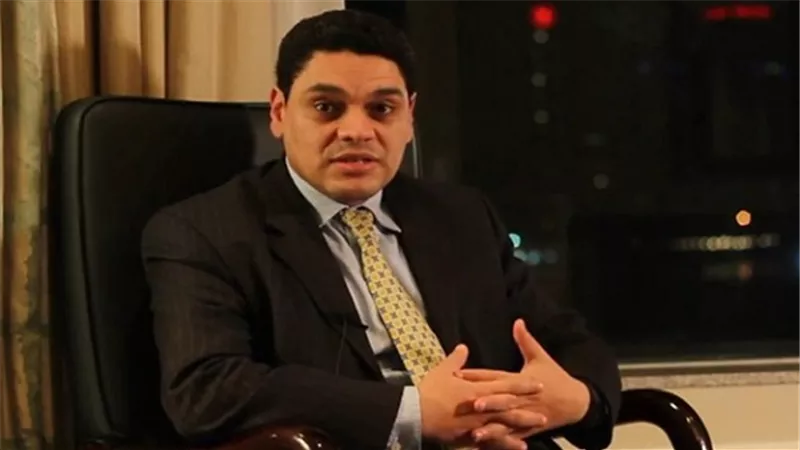 معتز عبد الفتاح: القنوات تتجاهل القوات المسلحة بسبب الإعلانات