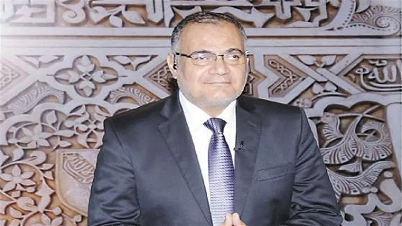 سعد الدين الهلالي.. أستاذ الفقه الصادم للأزهر.. شبّه الرؤساء بالأنبياء.. وحلّل احتساء 