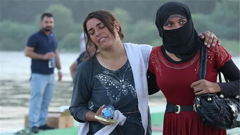 شاهد.. المنوم سلاح الفتيات الإيزيديات للهروب من الاعتداءات الجنسية لعناصر داعش 