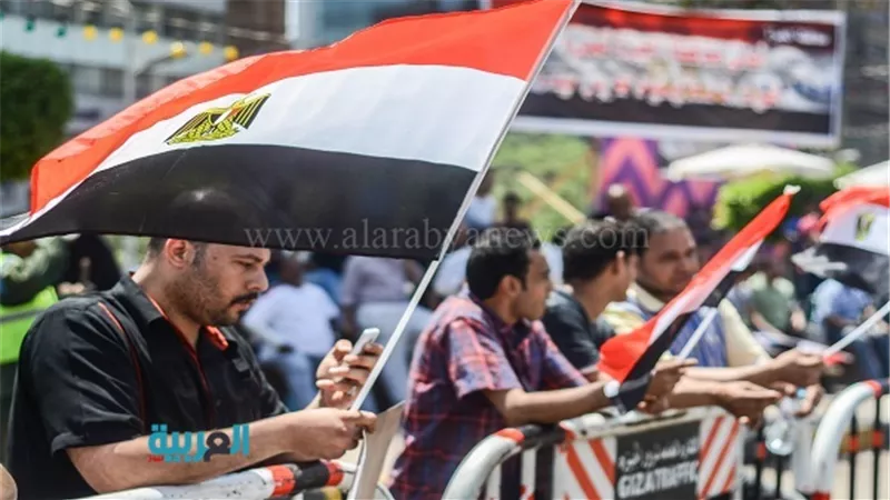 احتفالات بعيد تحرير سيناء أمام مسجد مصطفى محمود 