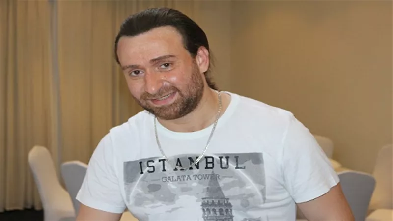 نضال الشافعي يتألق بـ