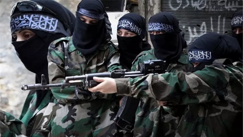 قائد الشرطة الأوروبية يحذر من تزايد أعداد النساء في صفوف 