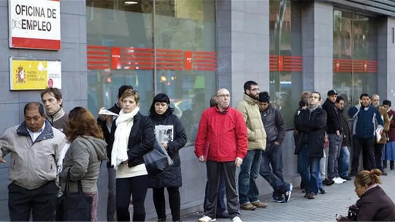 معدل البطالة يقفز لـ21% في إسبانيا
