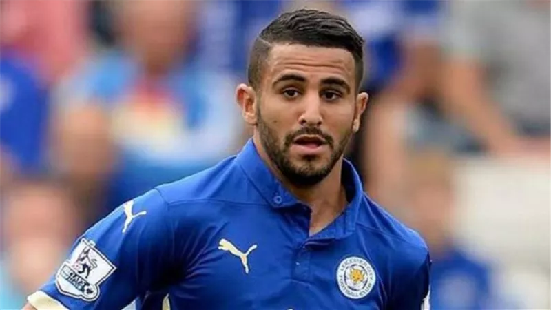 شاهد.. جزائري مغرم بـ