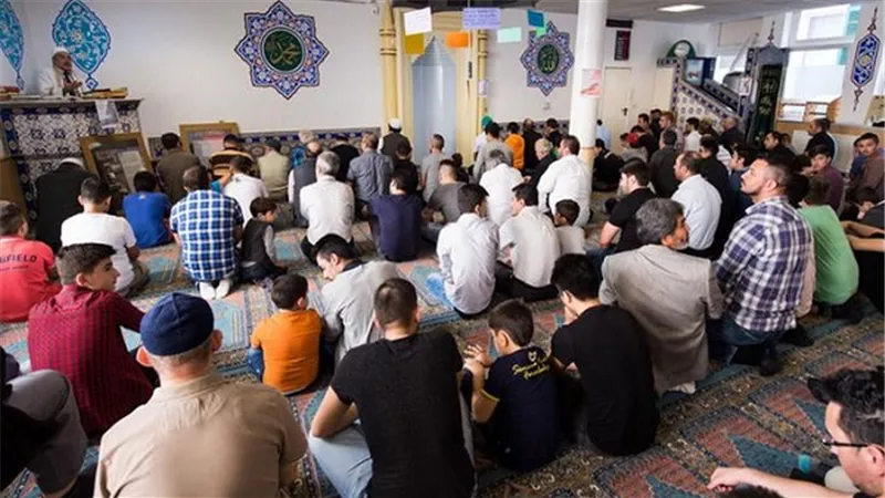 المخابرات الألمانية تتجسس على المساجد لفرض السيطرة على المسلمين