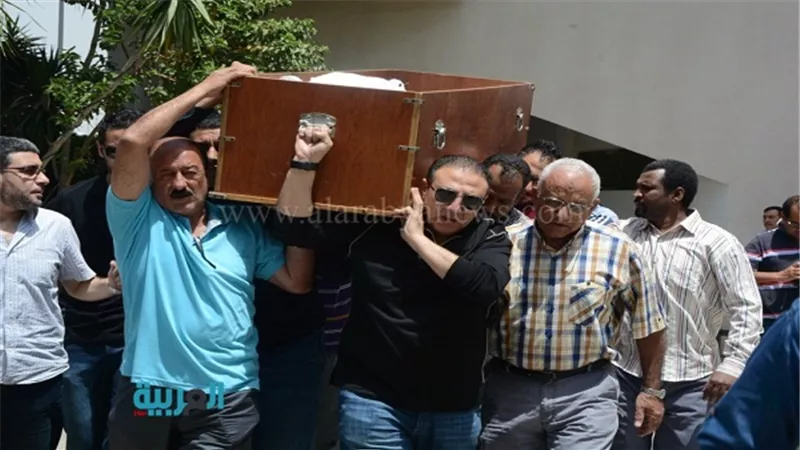 إيهاب طلعت ورانيا فريد شوقي في تشييع جنازة والد شيرين وجدي