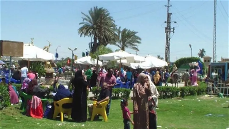 رئيس جهاز مدينة السادات يتفقد الحدائق والمتنزهات