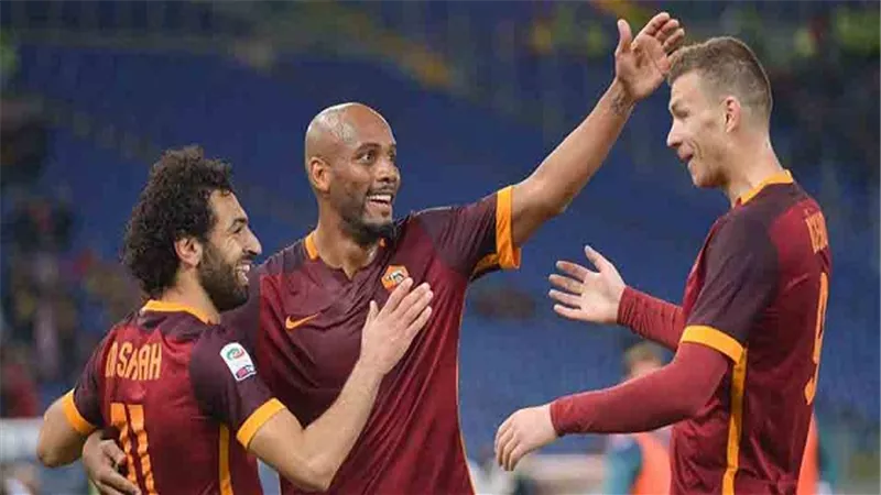 بالفيديو.. فريق روما يتعادل مع جنوى1-1 في الشوط الأول