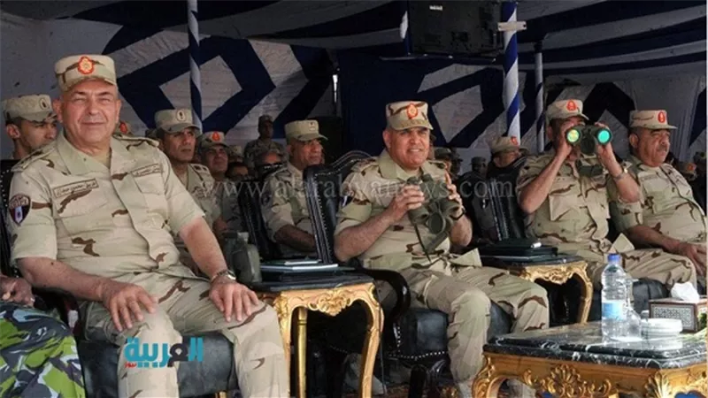 وزير الدفاع يطمئن الشعب على جاهزية القوات المسلحة