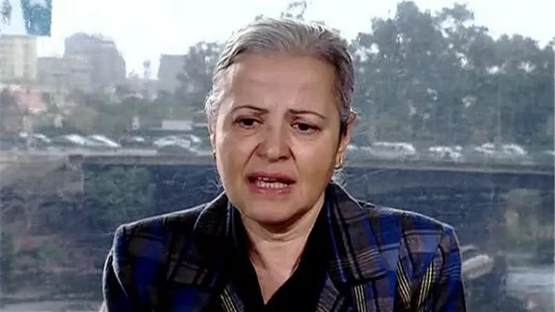 قوات الأمن تمنع منى مينا من الوصول لـ