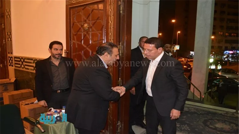 ننشر الصور الأولى لعزاء والد شيرين وجدي