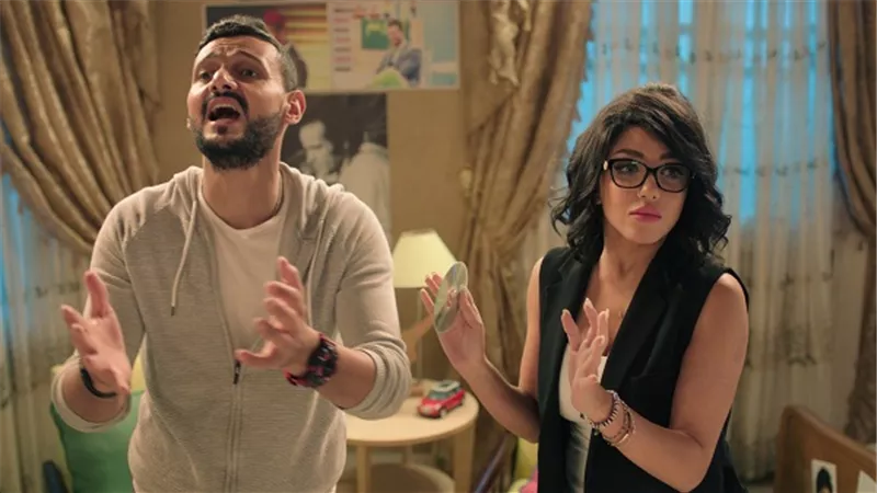 بالفيديو.. رواد مواقع التواصل ينشرون فيلم 