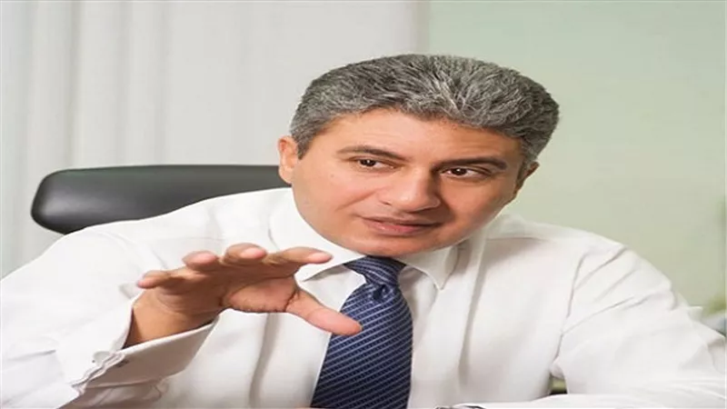 توزيع نشرات دعائية لشهادات بلادي الدولارية على متن رحلات مصر للطيران