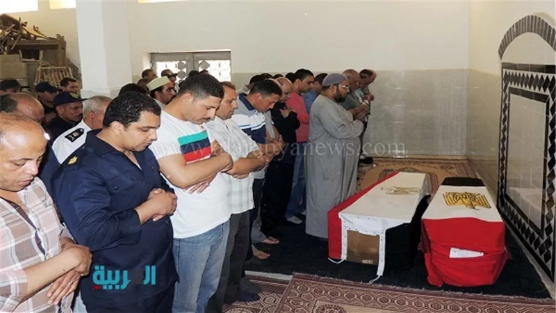 بالصور.. جنازة عسكرية لشهيدي الحماية المدنية في السويس