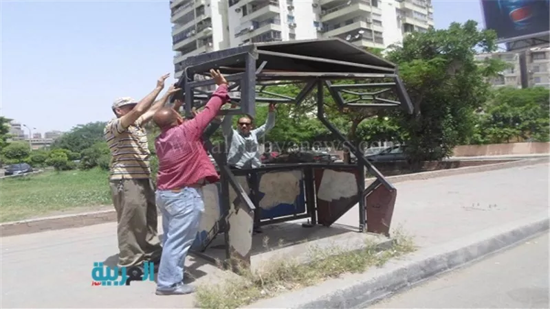 بالصور.. حملة مكبرة ورفع أكشاك مخالفة بحي مصر الجديدة 