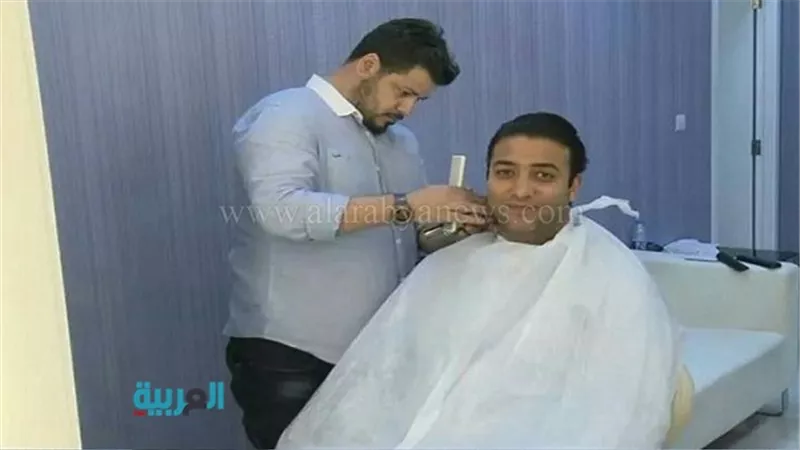 بالفيديو.. ميدو يستعد لحلاقة شعره بسبب 