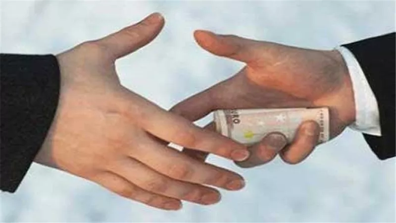 القبض على مدير مديرية الإسكان بالوايلي لتقاضيه الرشوة