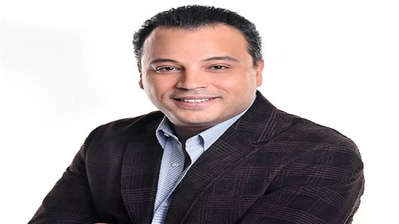 تامر عبدالمنعم يطالب بفرض قانون الطوارئ