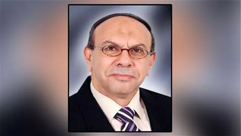 الليلة.. أمسية شعرية لياسر قطامش في المسرح الصغير 